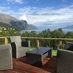 House In The Heart Of The Lyngen Alps With View Feriehus *