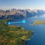 Feriehus House In The Heart Of The Lyngen Alps With View
