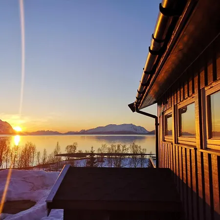 Дом отдыха House In The Heart Of The Lyngen Alps With View Lyngseidet