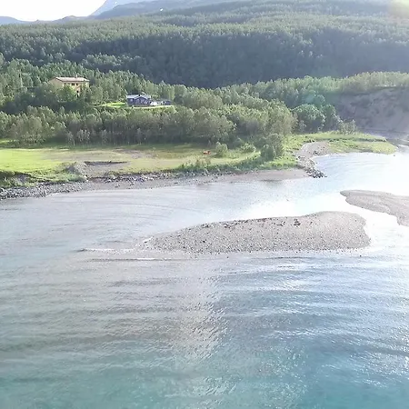House In The Heart Of The Lyngen Alps With View בית נופש