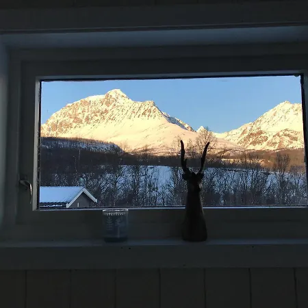 House In The Heart Of The Lyngen Alps With View Ferienhaus Lyngseidet