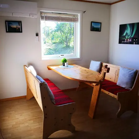House In The Heart Of The Lyngen Alps With View בית נופש Lyngseidet