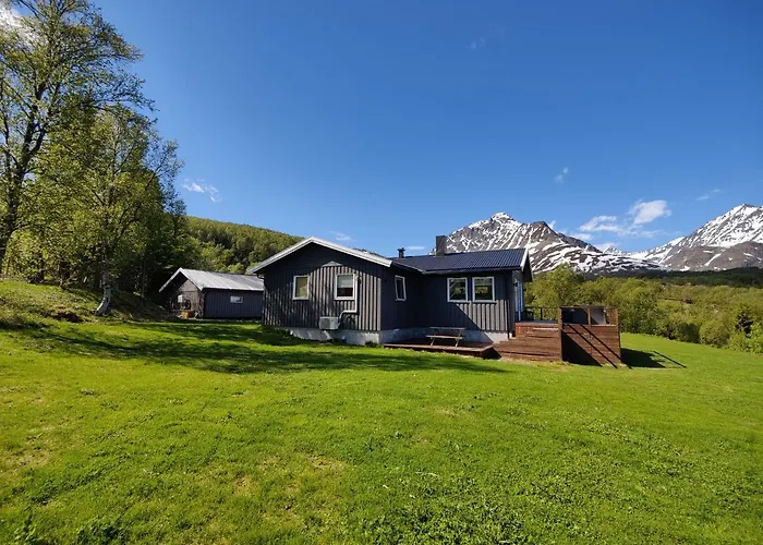 House In The Heart Of The Lyngen Alps With View *