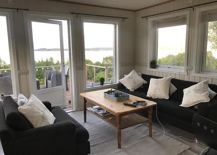 House In The Heart Of The Lyngen Alps With View Feriehus