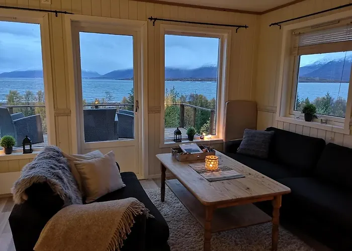 House In The Heart Of The Lyngen Alps With View בית נופש