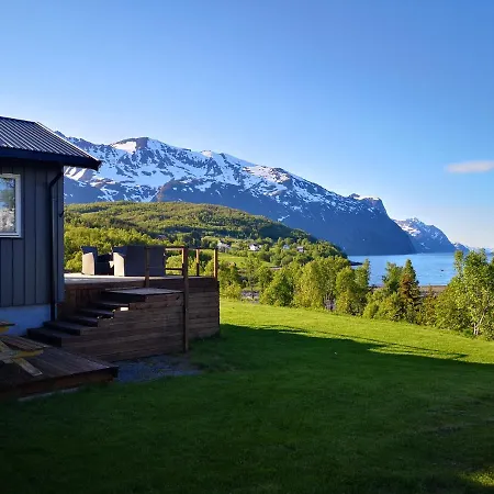 House In The Heart Of The Lyngen Alps With View Prázdninový dům *