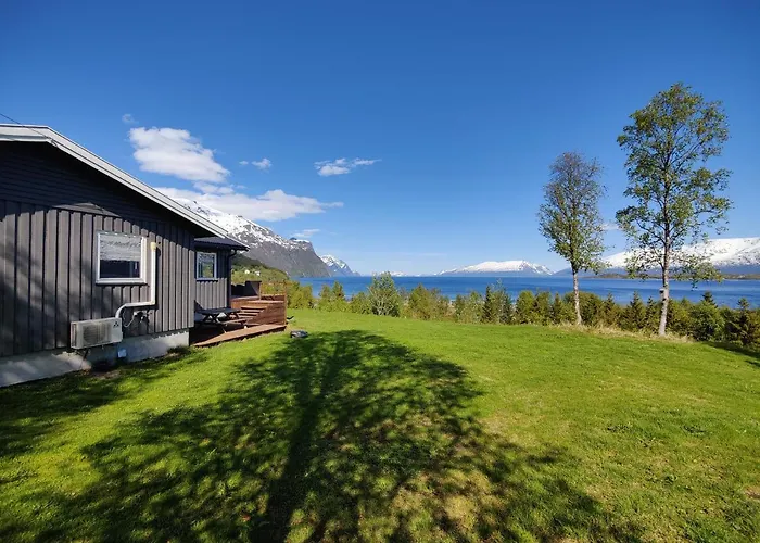 House In The Heart Of The Lyngen Alps With View * Lyngseidet
