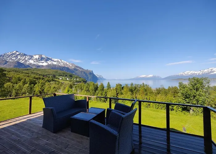 House In The Heart Of The Lyngen Alps With View Lyngseidet