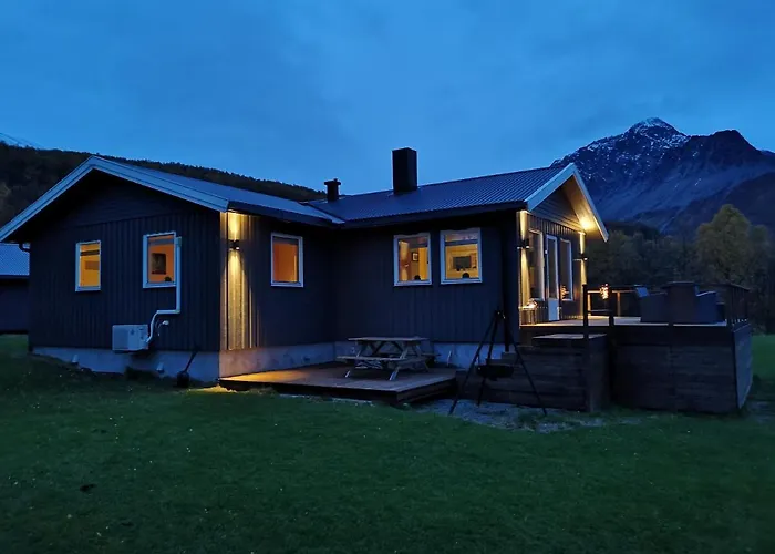 House In The Heart Of The Lyngen Alps With View Lyngseidet